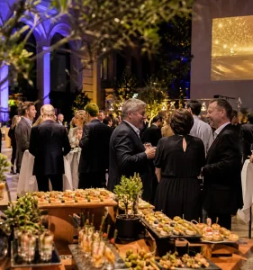 Soirée de gala ou cocktail dînatoire : quelle animation choisir ?